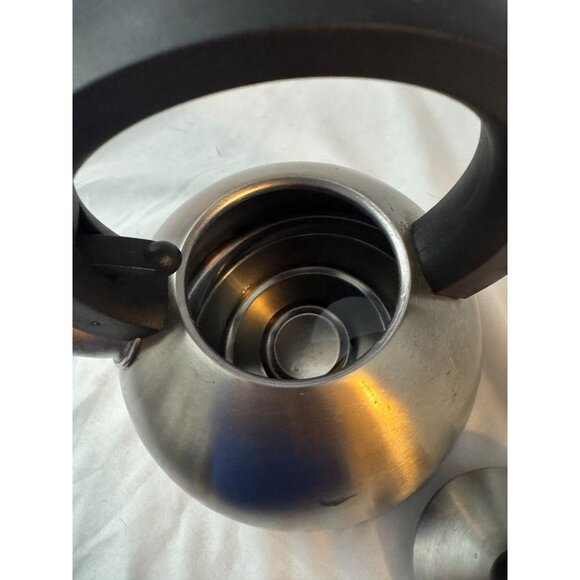 Copco Small Tea Kettle Pot VIDEO whistles - Picture 2 of 7